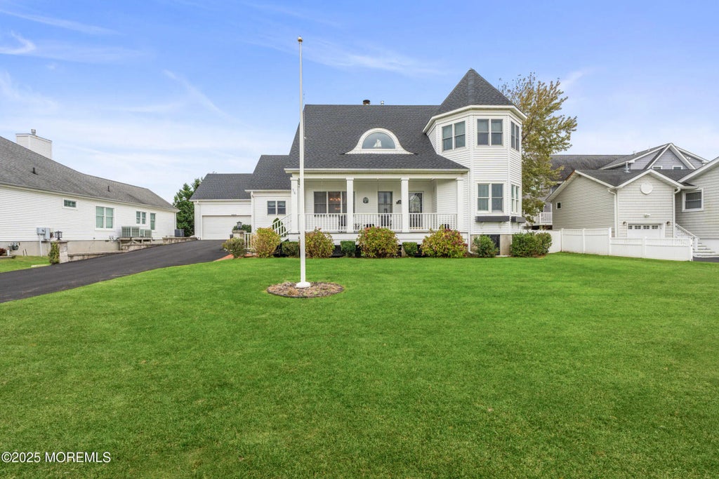 16 Anderson Street, Monmouth Beach