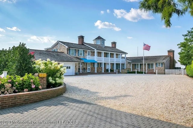 127 Curtis Point Drive, Mantoloking