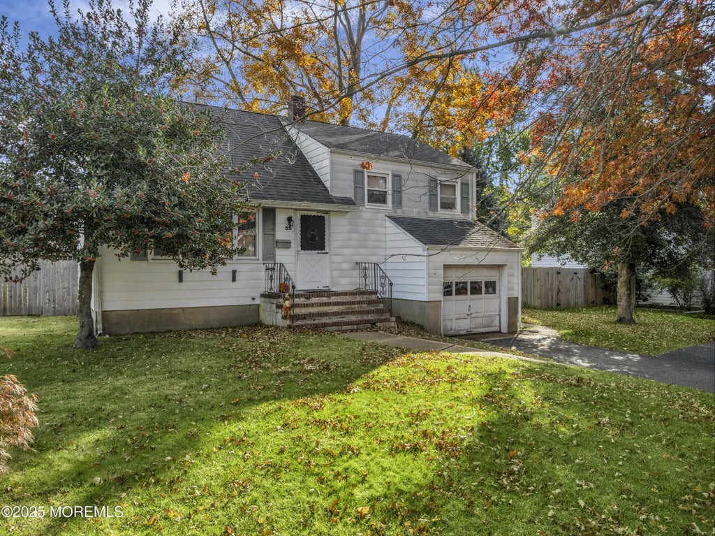 55 Spruce Drive, Shrewsbury Boro