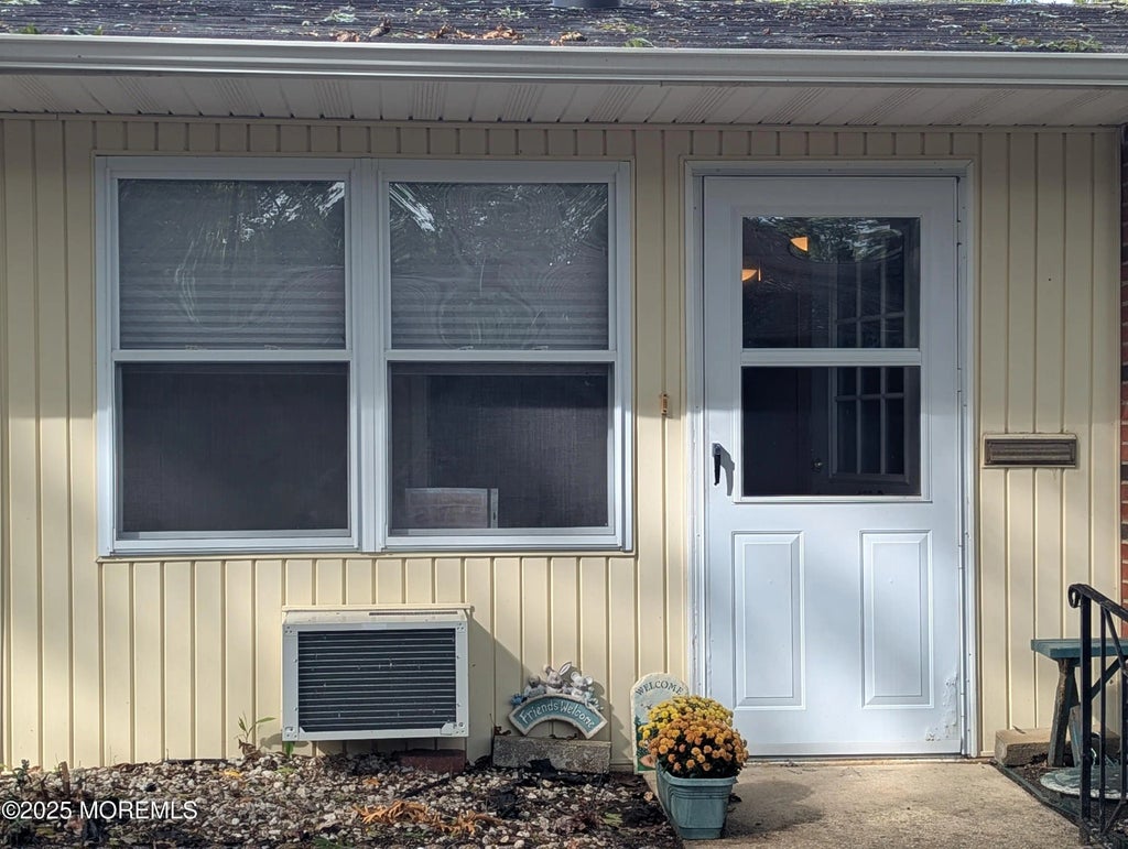 160d Gramercy Court, Lakewood