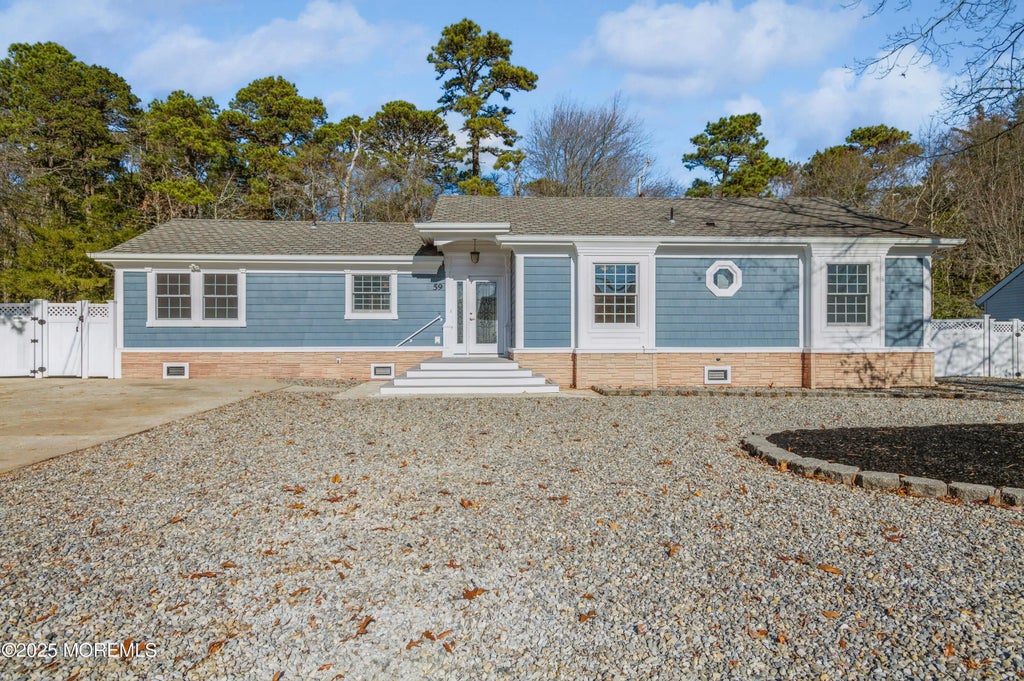 59 Harbor Inn Road, Bayville
