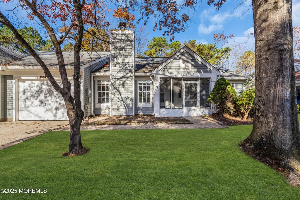 1111b Thornbury Lane, Manchester