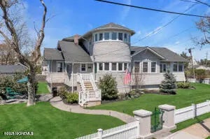 4 River Avenue, Monmouth Beach