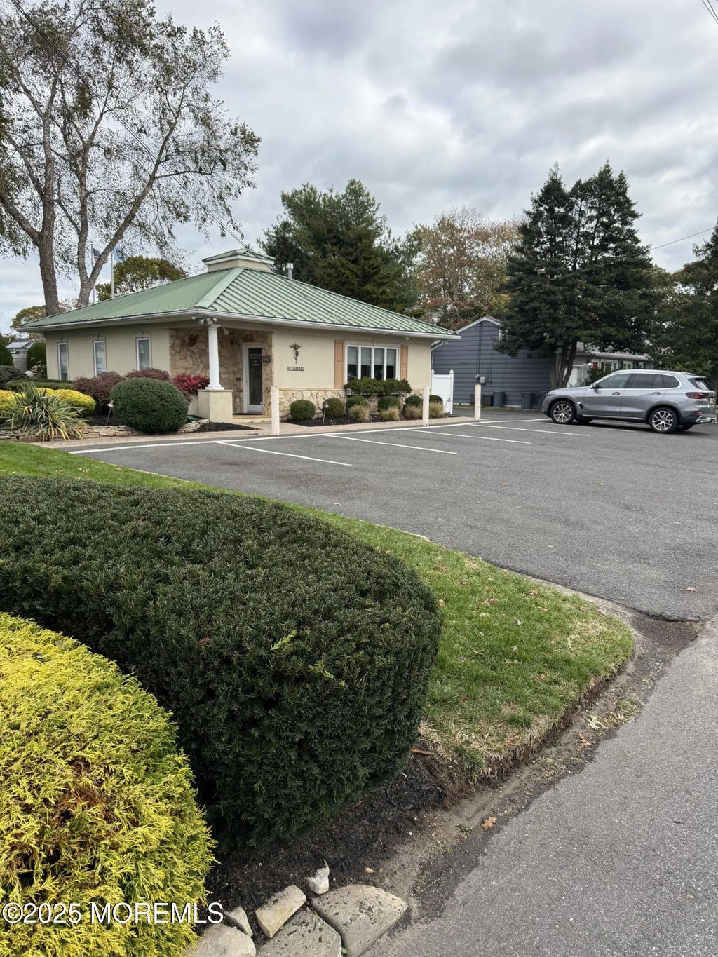 838 Beaver Dam Road, Point Pleasant