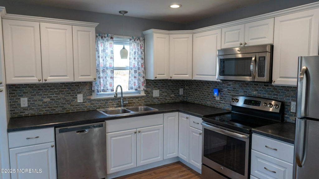 6 Reno Court, Barnegat