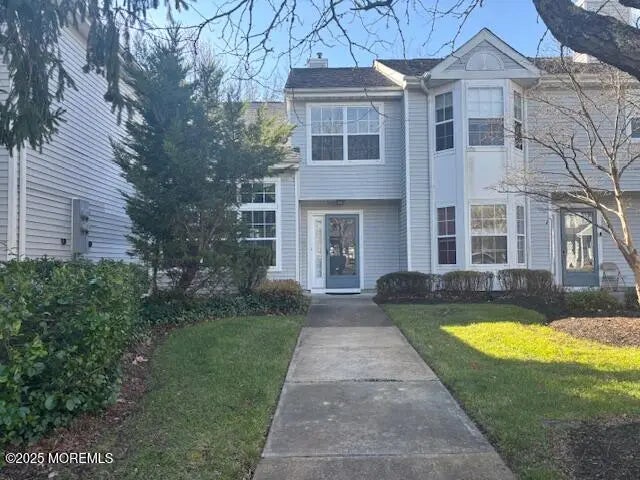 116 Wellington Court, Manalapan