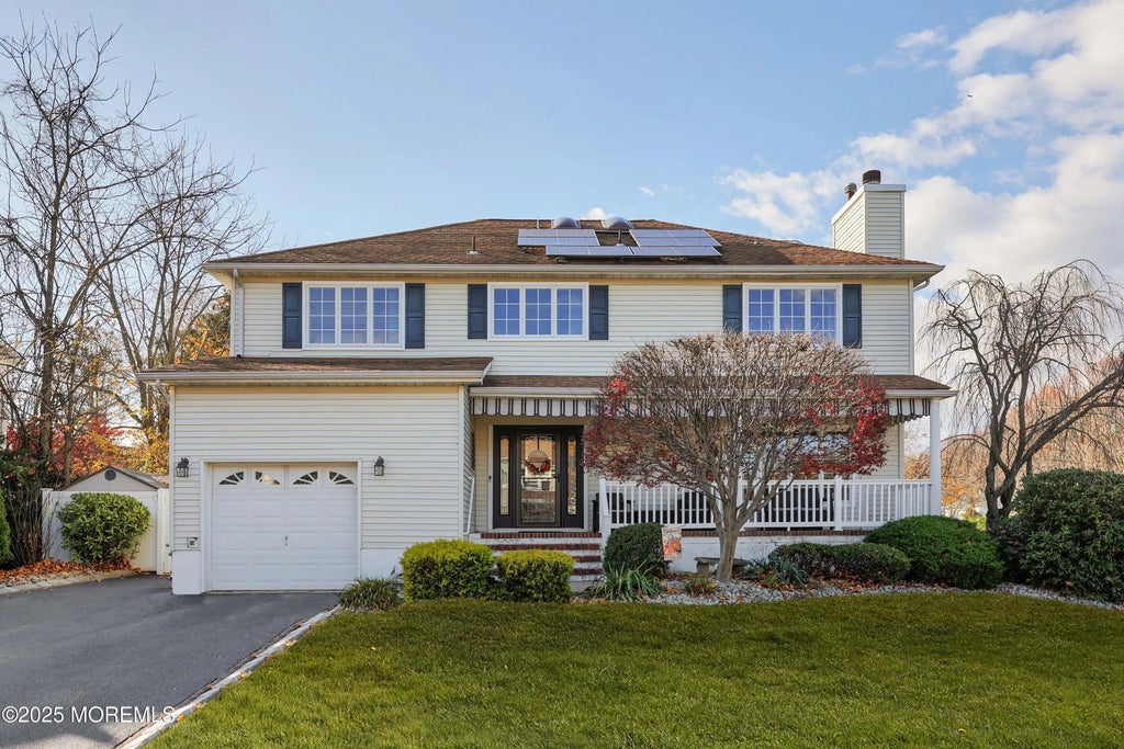 2 Columbia Drive, Tinton Falls