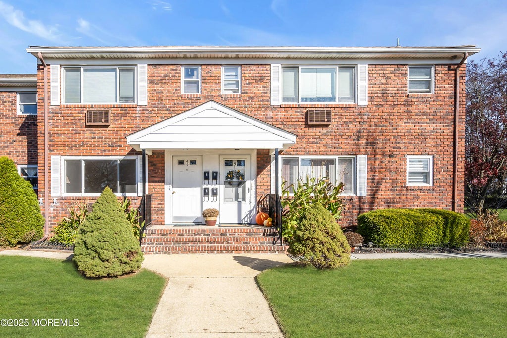 49 Laurel Place A, Eatontown