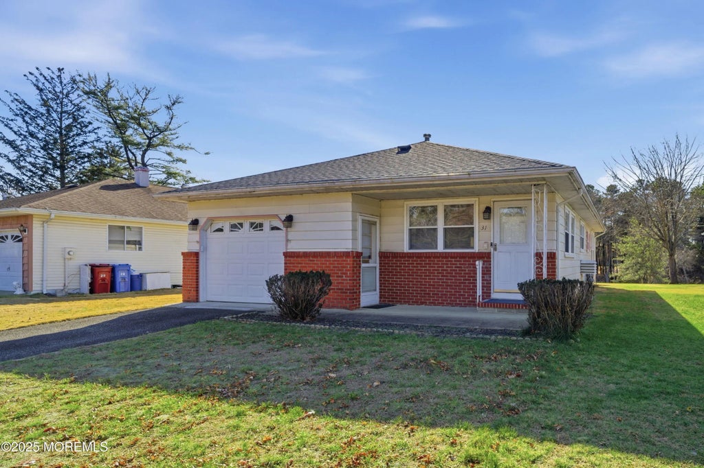 31 Charlotteville Drive S, Toms River