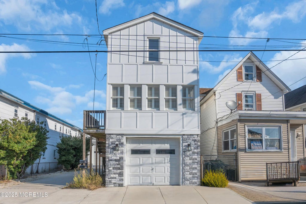 113 W Roberts Avenue, Wildwood