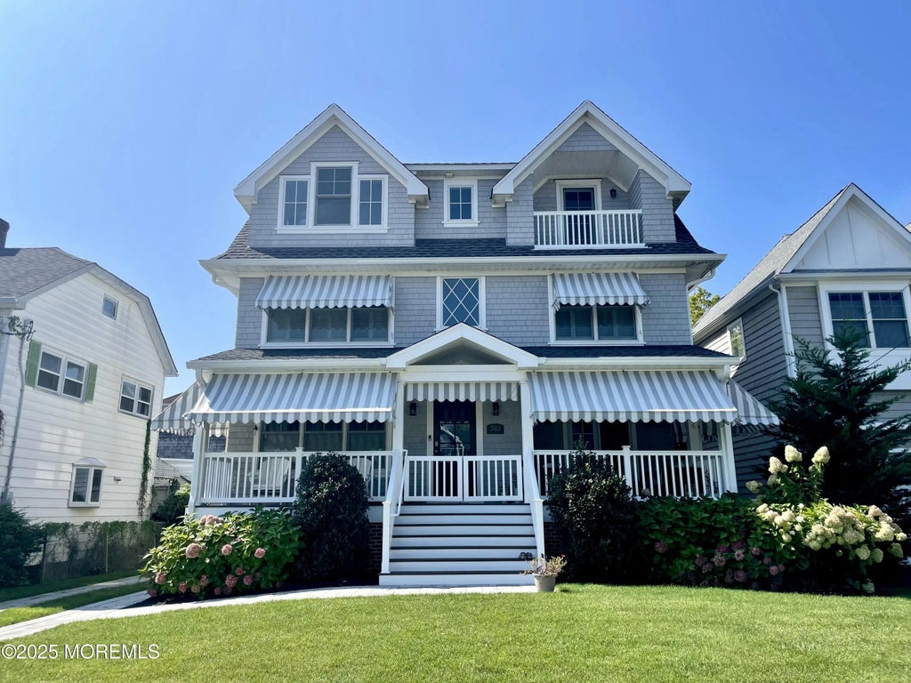 303 Pennsylvania Avenue, Spring Lake