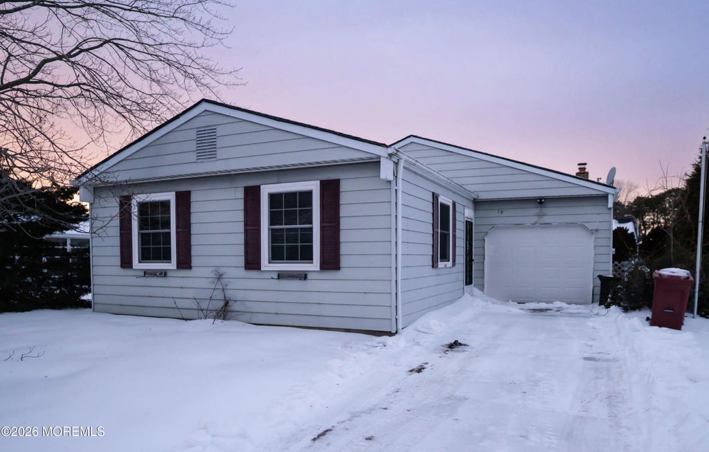 19 Plymouth Drive, Toms River