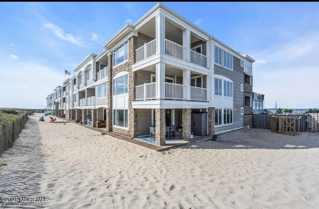 438 Highway 35 N 2101, Mantoloking