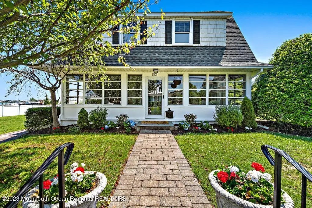 27 Shrewsbury Drive, Monmouth Beach