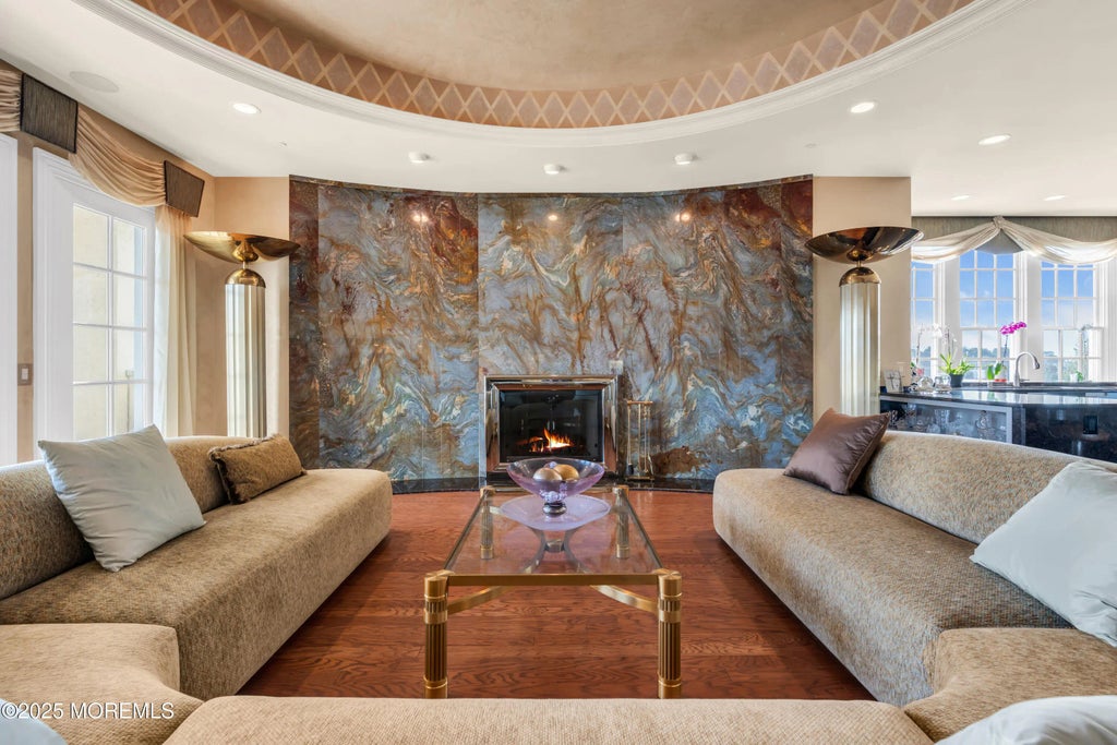 1041 Oval Road, Manasquan