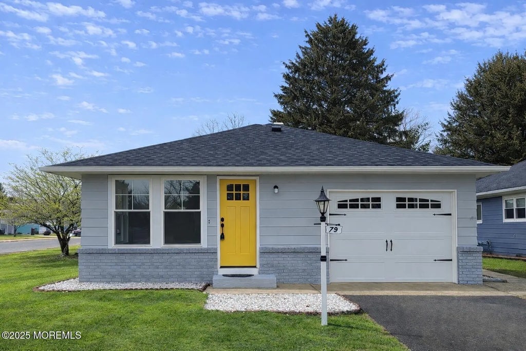 79 Guadeloupe Drive, Toms River