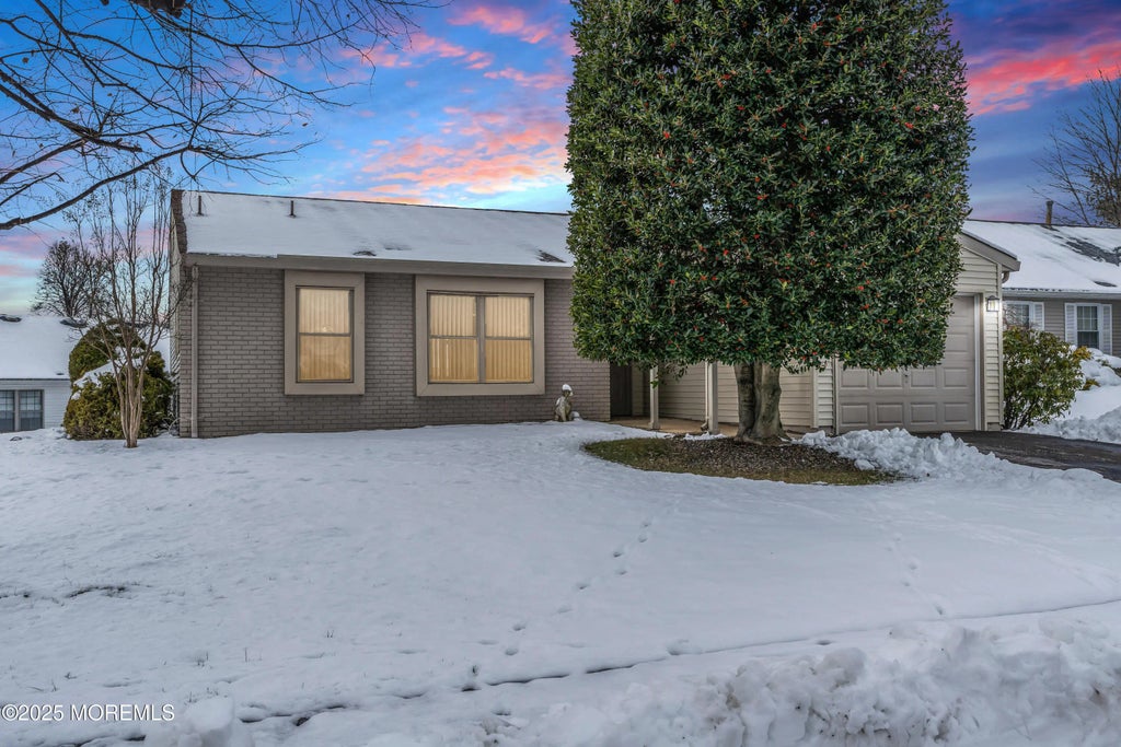 5 Oriel Way, Marlboro