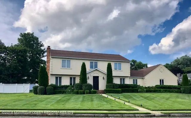 16 Bridle Drive, West Long Branch