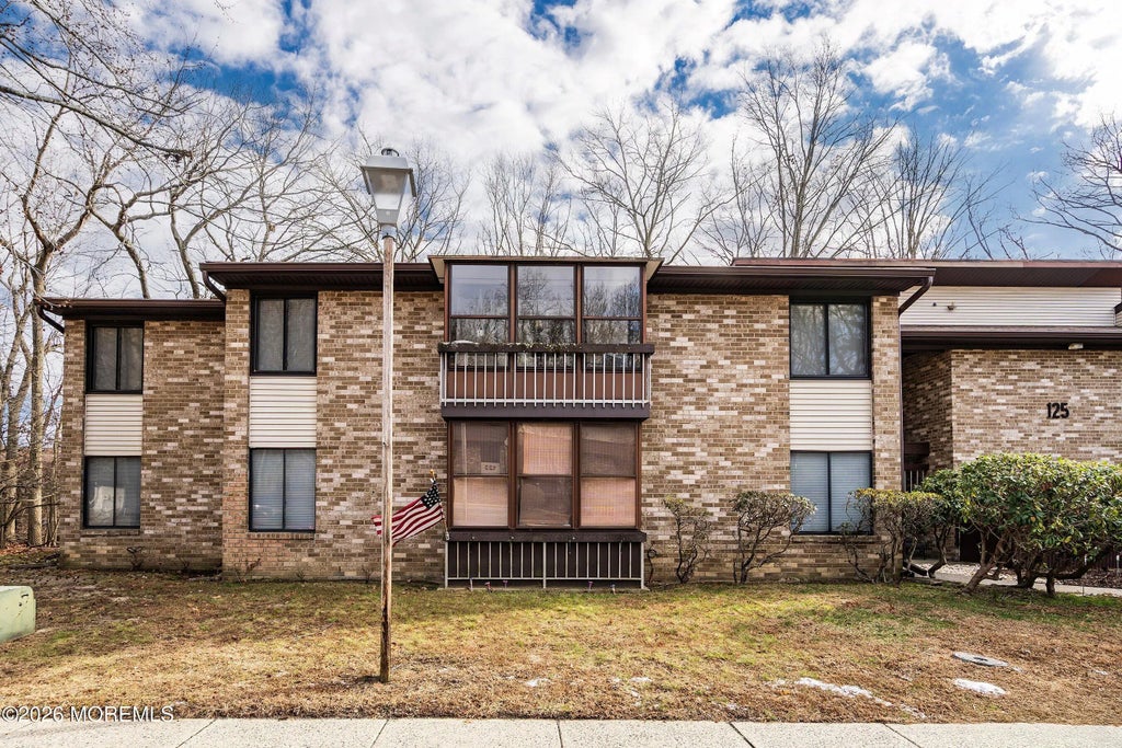 125 Amberly Drive F, Manalapan