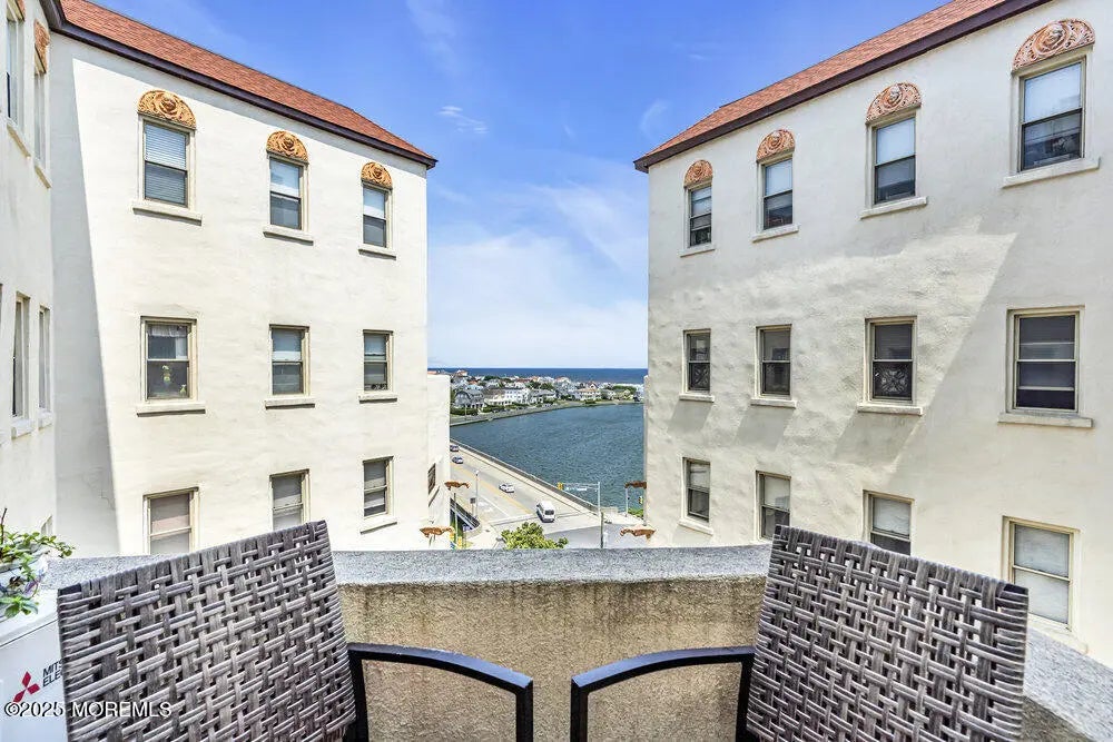 400 Deal Lake Drive 8f, Asbury Park