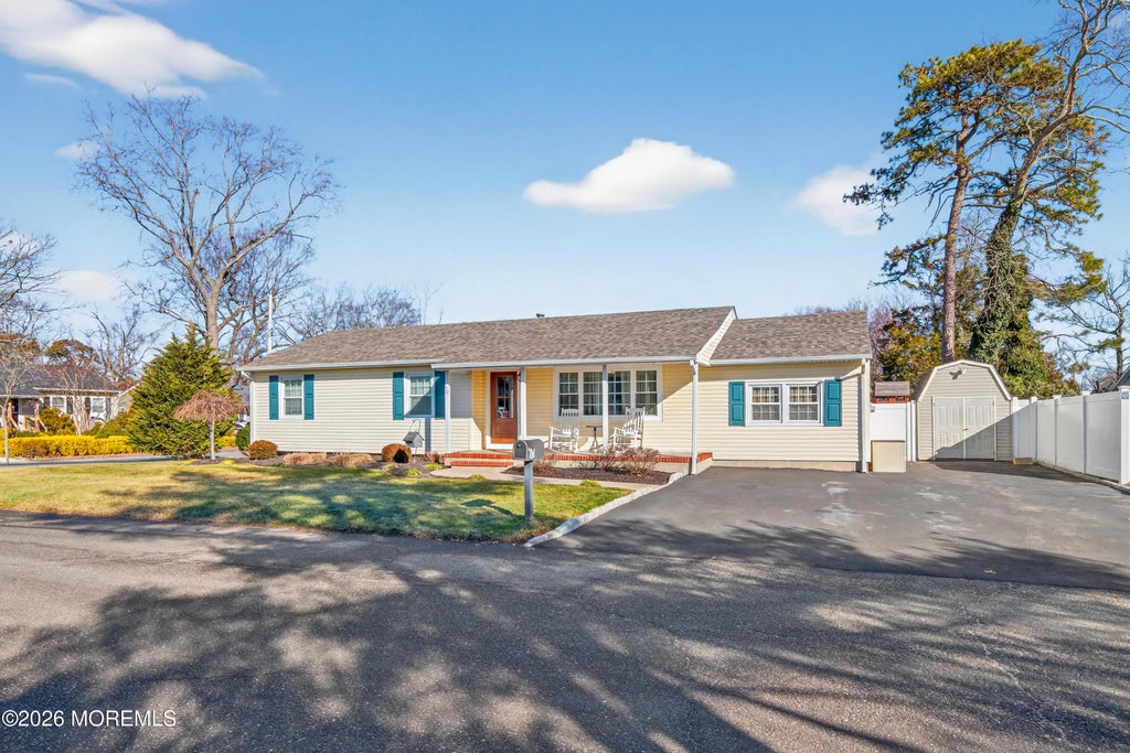 50 Maple Street, Beachwood