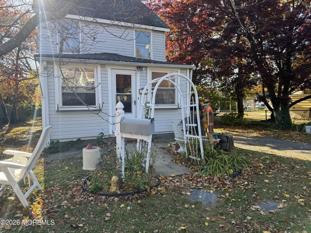 111 Wesley Avenue, Atlantic Highlands