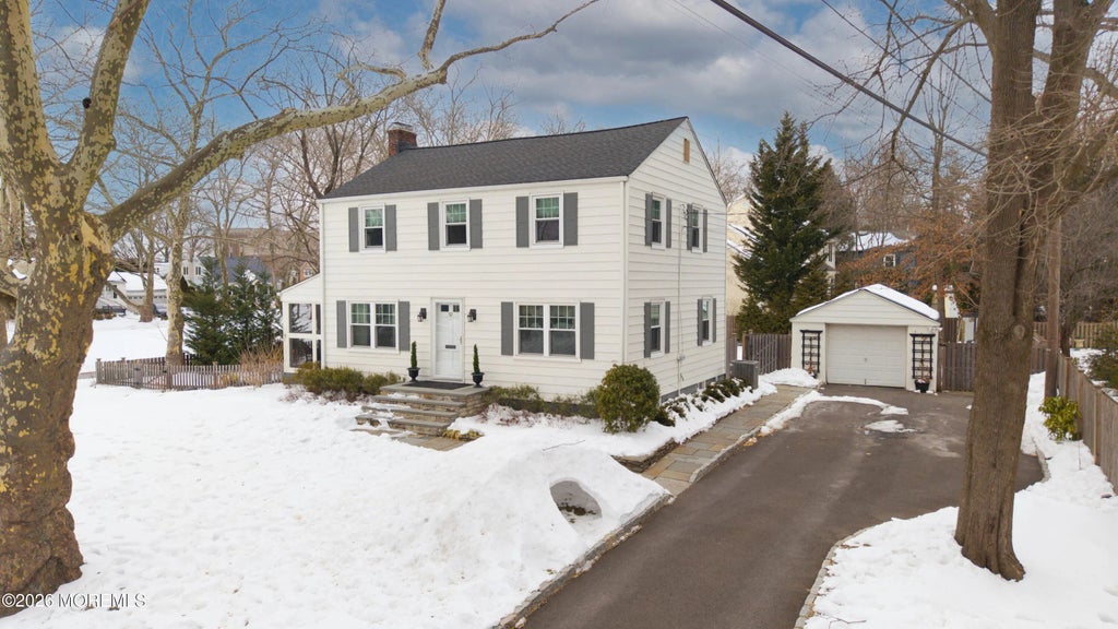 52 Rumson Place, Little Silver