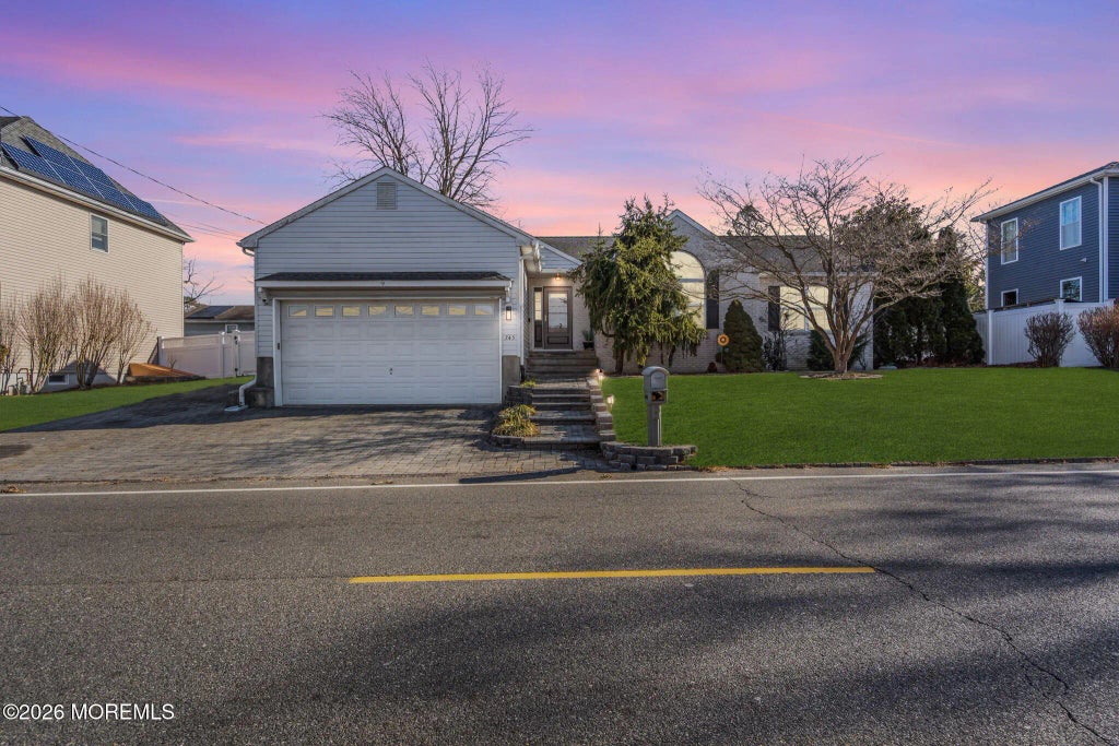 745 Surf Avenue, Beachwood