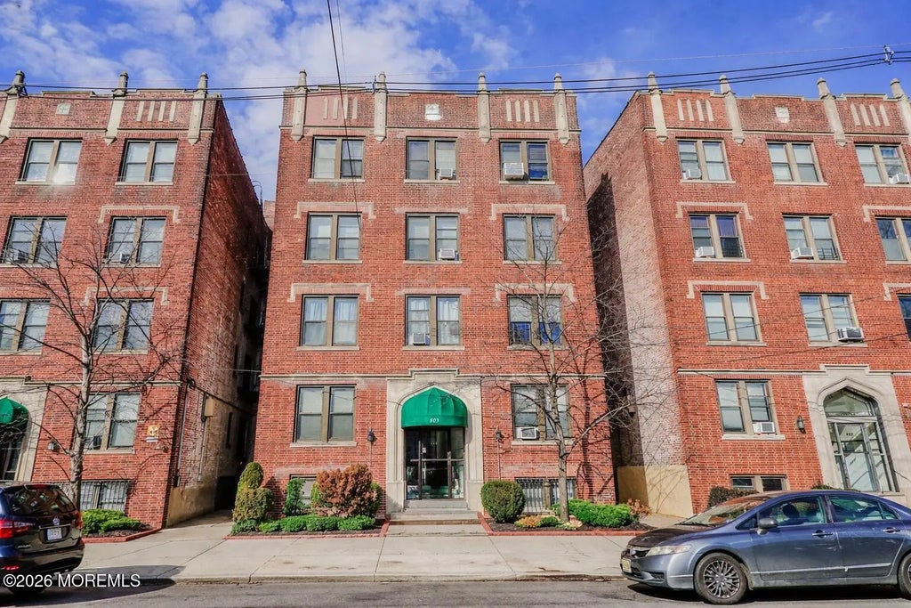 803 Avenue A B1, Bayonne