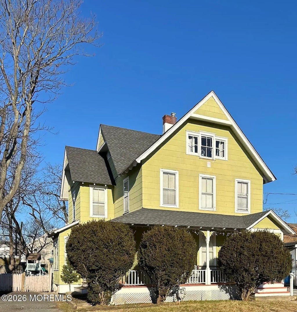 11 Pearce Avenue, Manasquan
