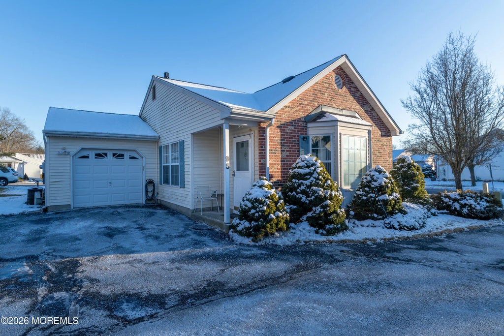 95 Farnworth Close, Freehold