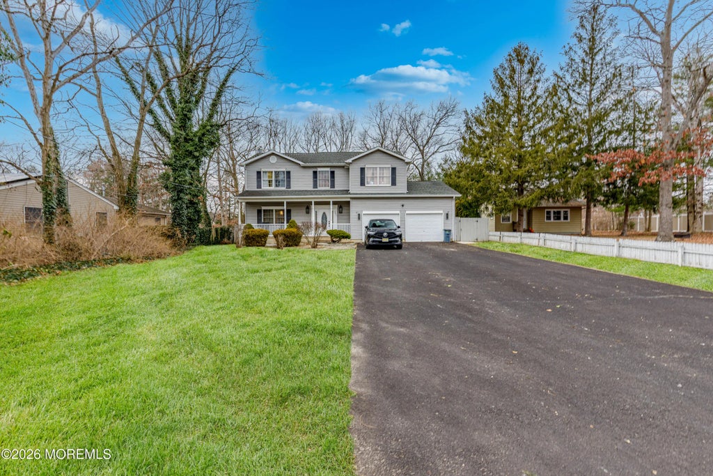 2433 Huckleberry Road, Manchester