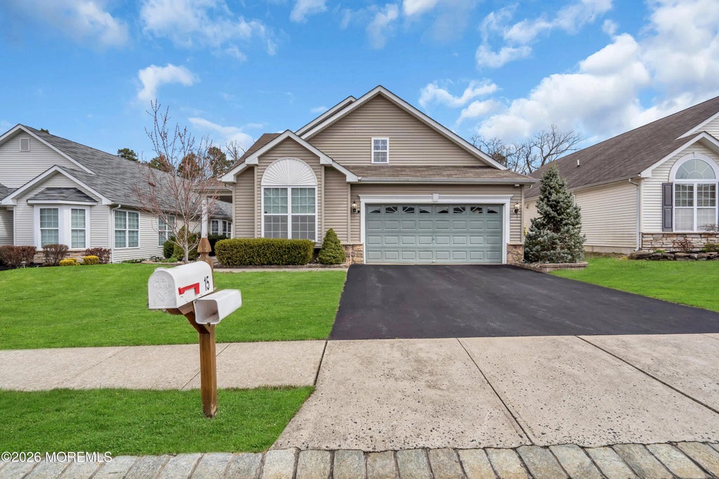 15 Enclave Boulevard, Lakewood