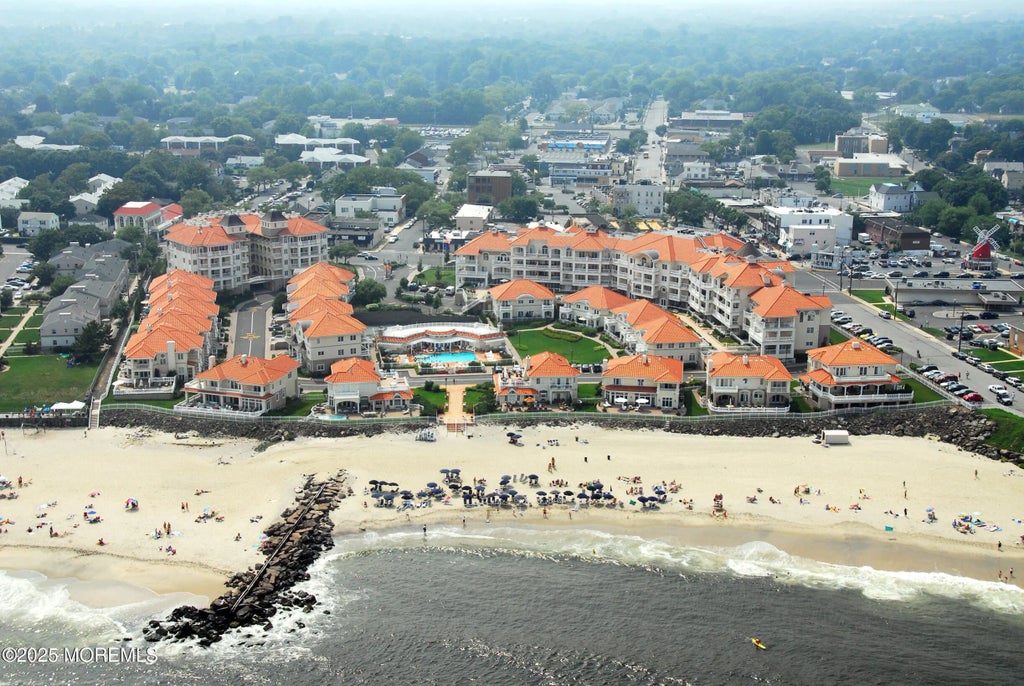 17 Riviera Drive, Long Branch