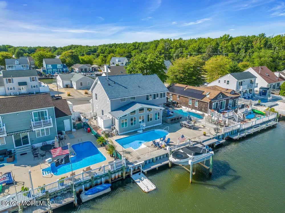 59 Top Sail Court, Bayville