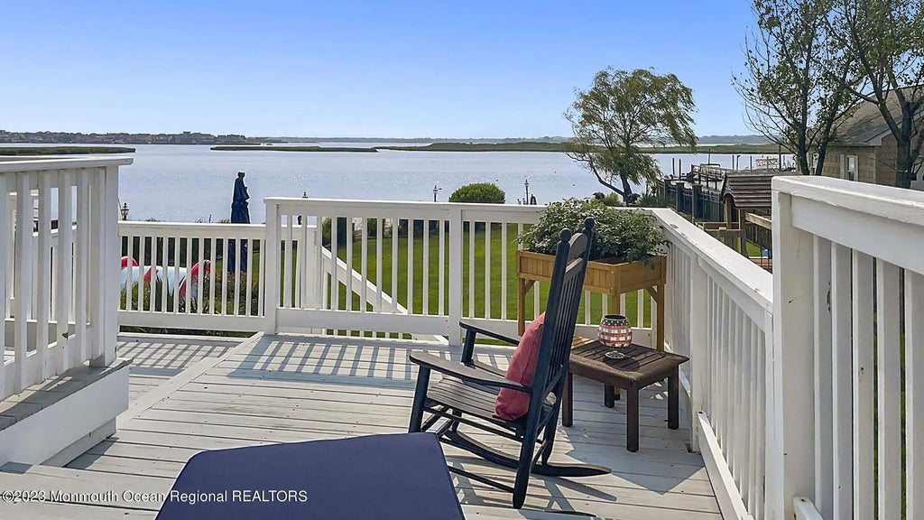 1 Mara Vista Drive, Monmouth Beach