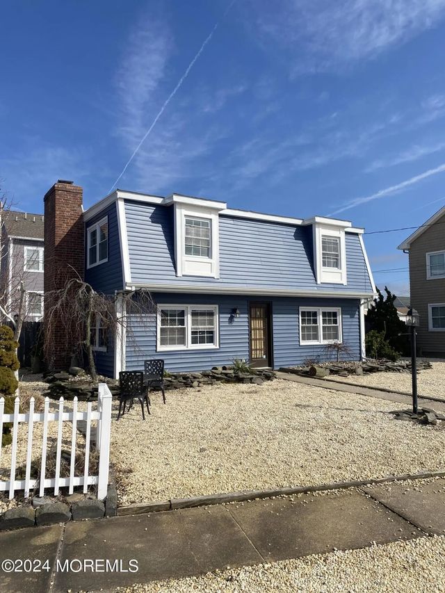 452 Marathon Court, Lavallette
