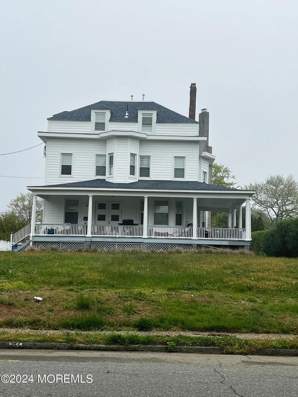 255 Hollywood Avenue, Long Branch