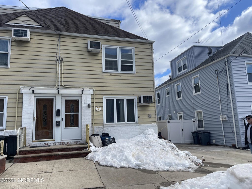 12 Broadway, Bayonne