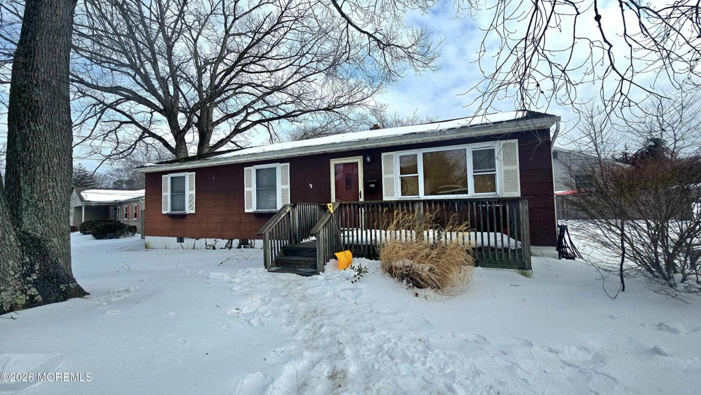 140 Meridian Drive, Brick