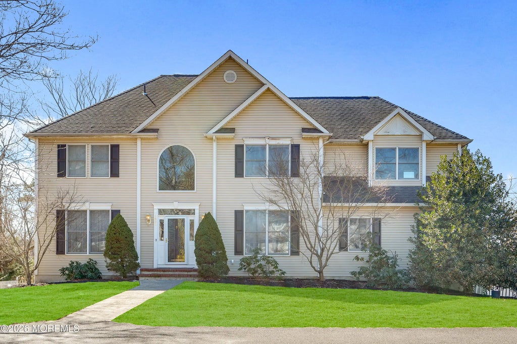 1651 Forge Pond Road, Brick