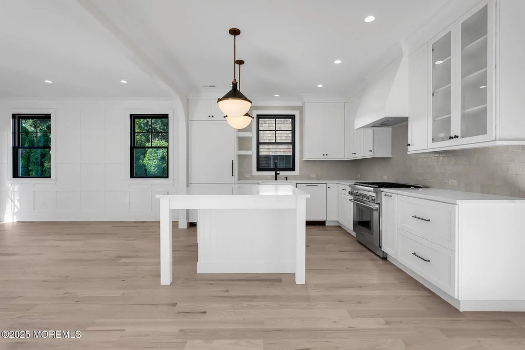 121 Black Point Road, Rumson