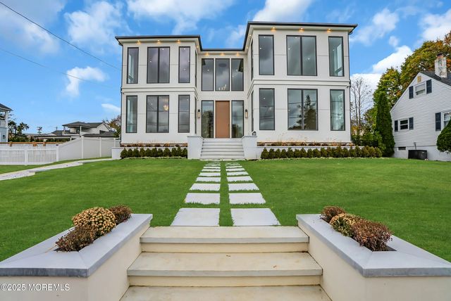 19 Clarence Avenue, Long Branch