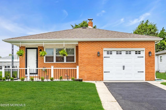 8 Rio Court, Toms River