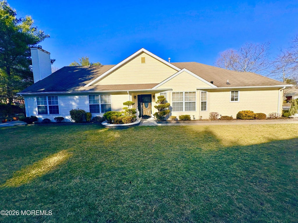 16 Round Valley Court, Lakewood