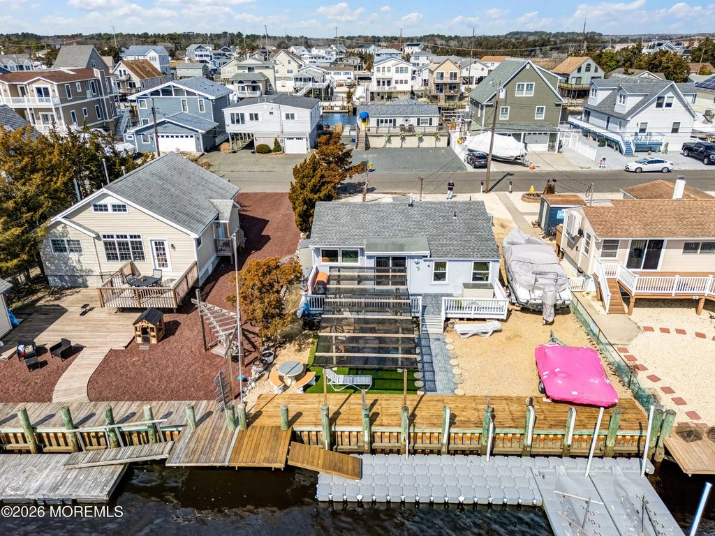80 Dolphin Road, Tuckerton
