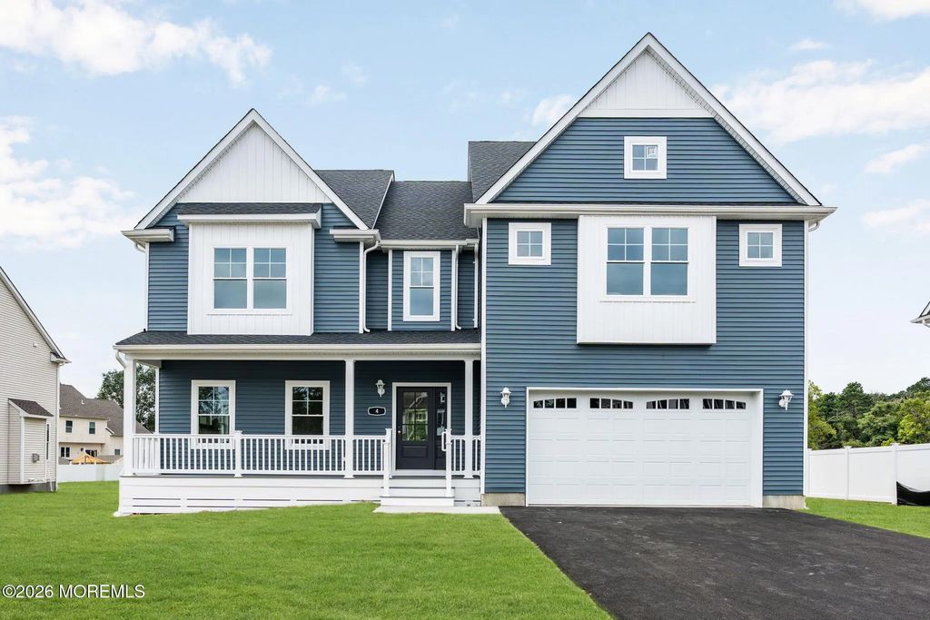 4 Potters Court, Bayville