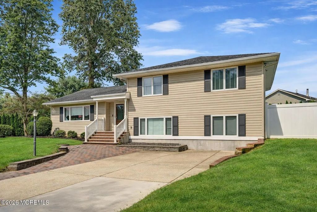 27 Stevens Avenue, West Long Branch