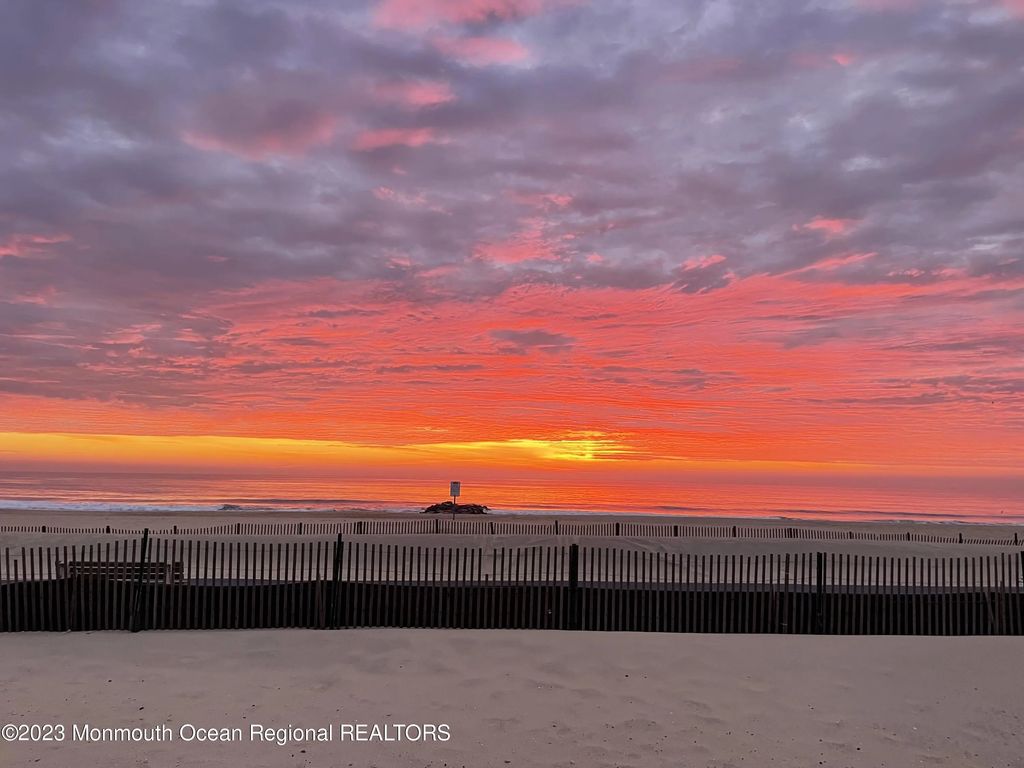 239 Beachfront 1, Manasquan