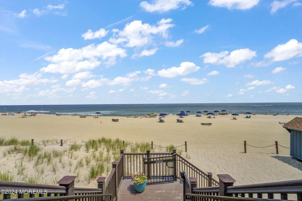 675 Ocean Avenue 5j, Long Branch